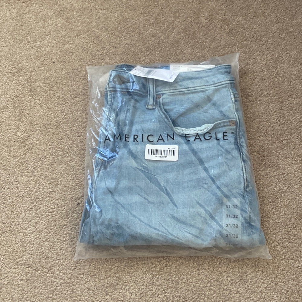 AE Airflex Athletic Jeans 31x32